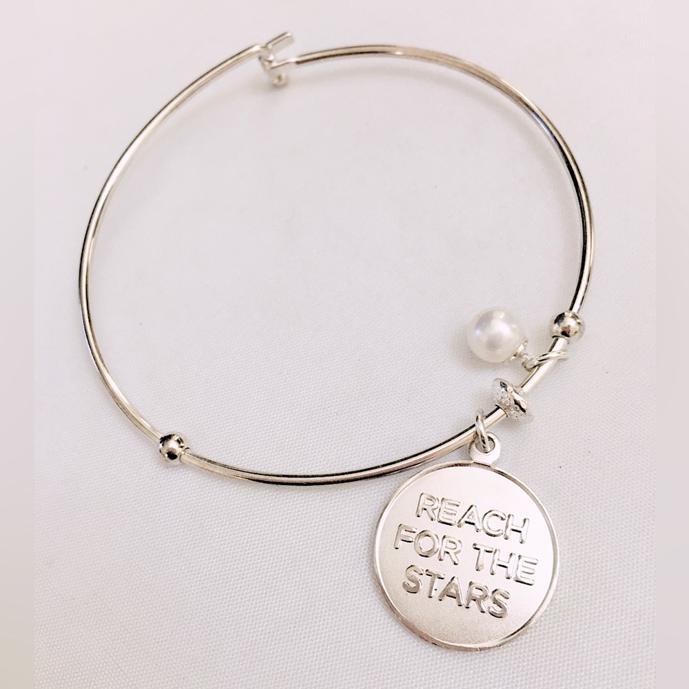 Vantel Pearls Bracelet Reach For The Stars Silver Charm